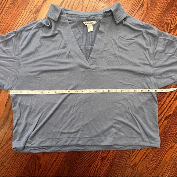 Athleta Oversized Westwood Blue draped Sweatshirt Collar Cropped Tee, size XS - Picture 4 of 10